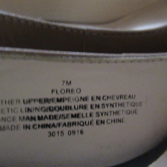 Nine west heels barely used - Picture 4 of 4